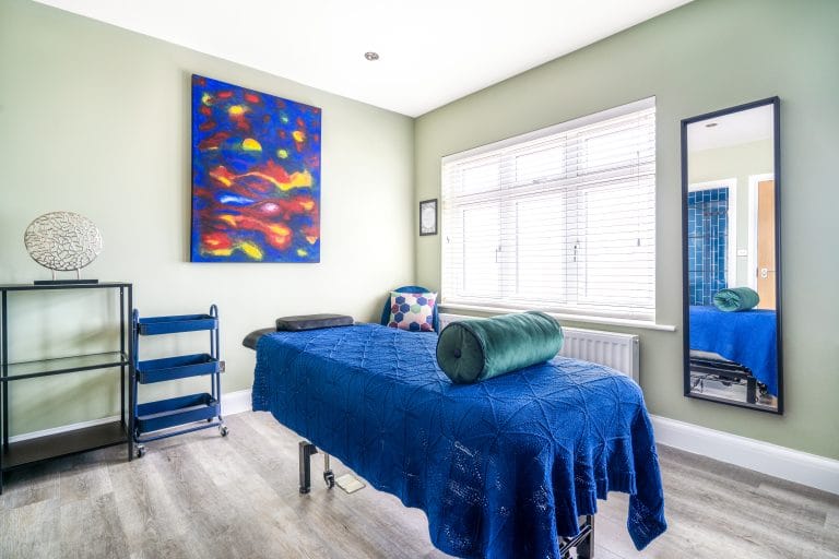 Peppermint therapy room to rent in Nottingham – first floor treatment room